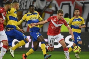 法甲焦点战：尼斯冲击榜首，欧塞尔力争保级