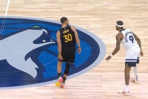 勇士重创！库里左腿筋拉伤 本场比赛不会回归