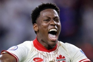 米体：国米已经会见戴维经纪人，准备开出5年合同年薪500万欧