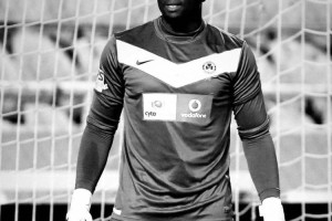 前富勒姆门将米德因中风脑出血致长期昏迷，最终不幸去世年仅37岁