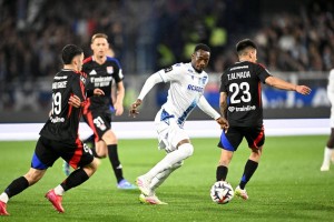 33岁阿森纳旧将崭露锋芒：助里昂法甲2连胜，争夺欧冠正赛席位