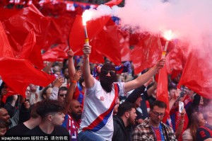 曾是野球小子？亨德森决赛神扑+救点，水晶宫球迷狂呼：英格兰NO.1！