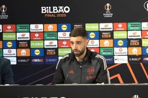 B费：我们只是想捧起一座奖杯，这不会改变过去但会影响未来