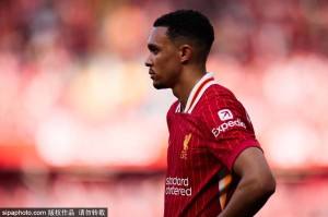 阿诺德告别派对惹众怒！利物浦“66年之夏”盛宴，球迷为何怒斥背叛？